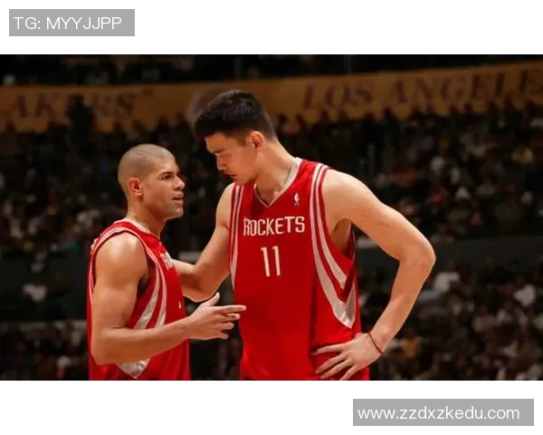 姚明眼睛皱纹背后的故事与岁月流逝的痕迹探讨