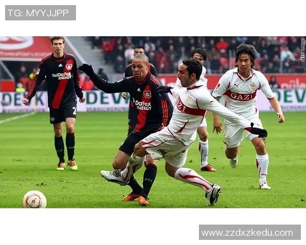 德甲精彩对决波尔图与尤文图斯战成平局引发全场热议 德甲精彩对决波尔图与尤文图斯战成平局引发全场热议