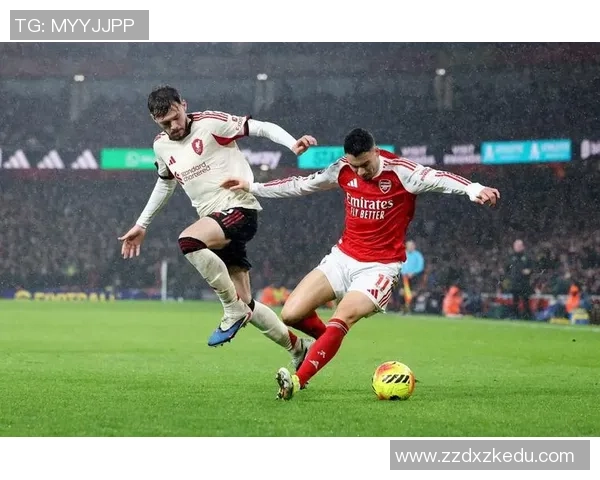 世界杯精彩对决利物浦大胜阿森纳红牌事件引发全场热议与战术分析